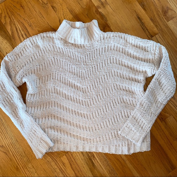 moon and madison turtleneck sweater